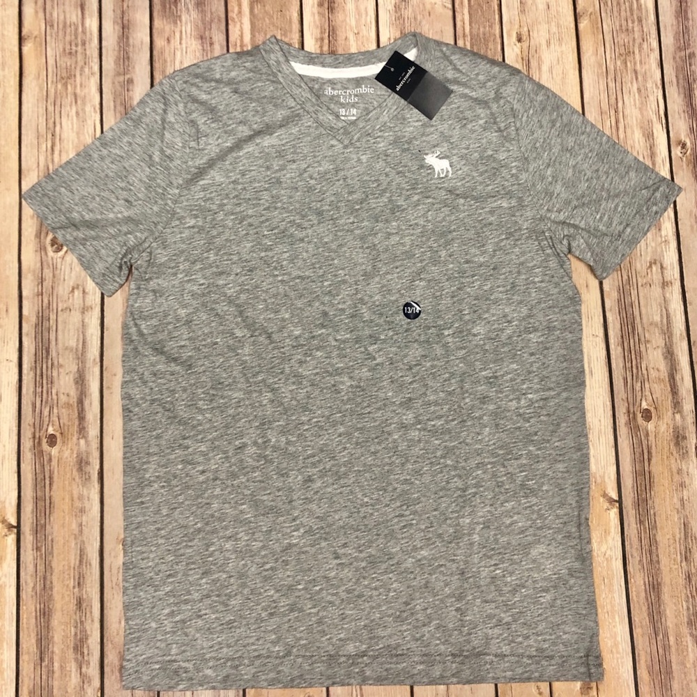 Abercrombie kids v-neck t-shirt size 13/14